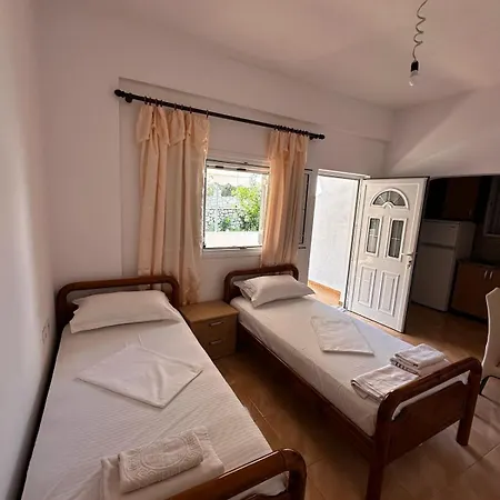 Famyli Garden * Ksamil